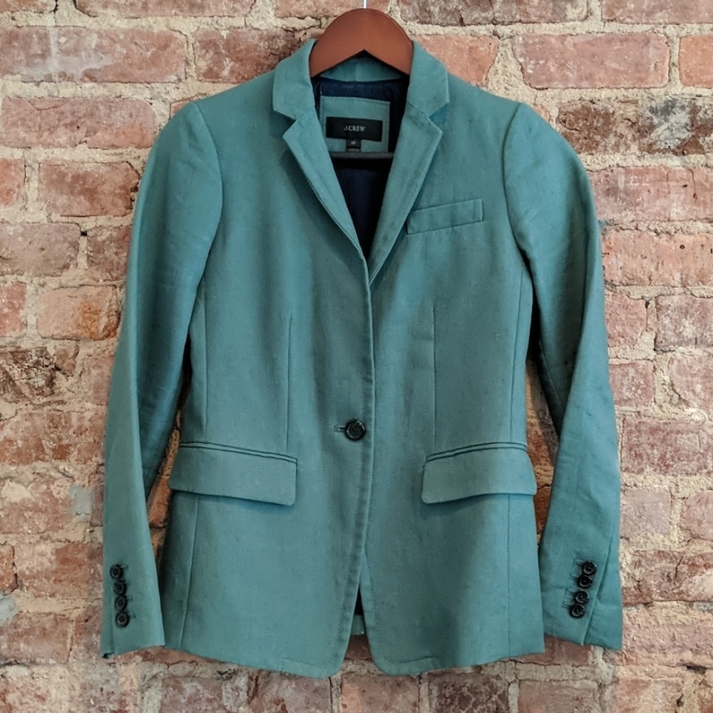 Green linen blazer